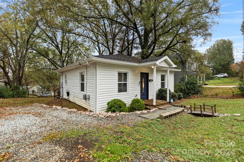 145 American Ave NE, Concord, NC 28025