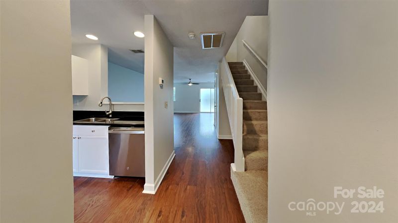 5964 Cougar Ln, Charlotte, NC 28269