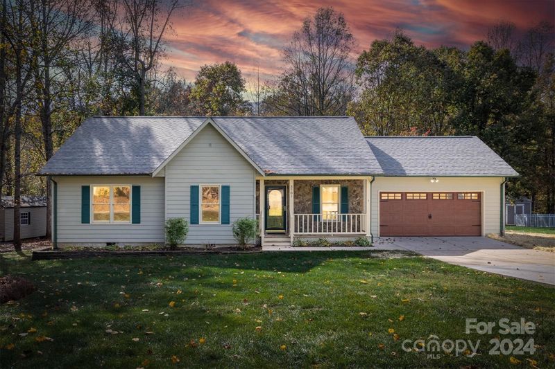 3781 Mattingly Dr, Hickory, NC 28602