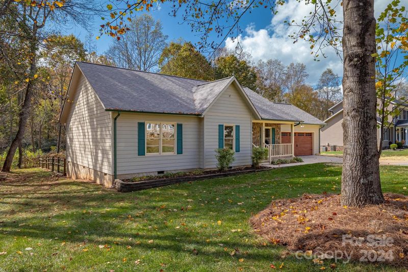 3781 Mattingly Dr, Hickory, NC 28602