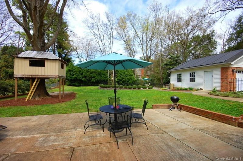 1334 Cavendish Ct, Charlotte, NC 28211
