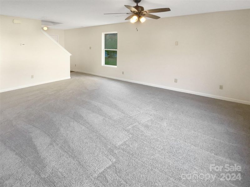 1229 Phil Oneil Dr, Charlotte, NC 28215