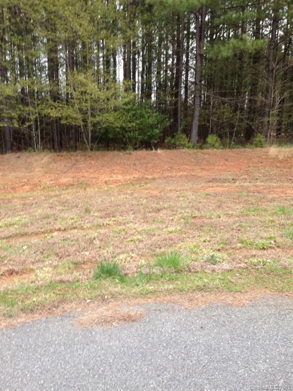 6109 Brookline Dr, Mount Holly, NC 28120