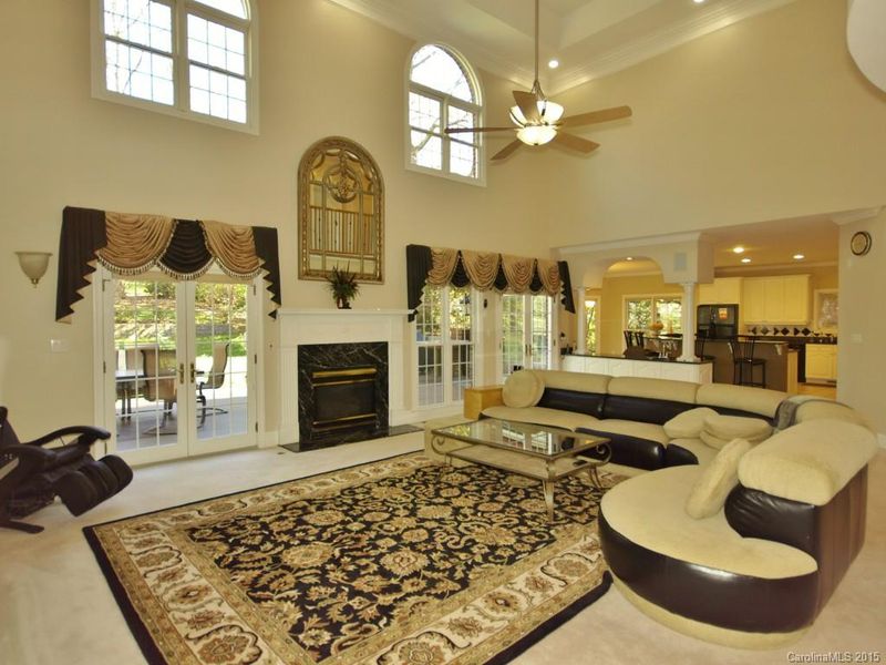 19004 Mountainview Dr, Cornelius, NC 28031