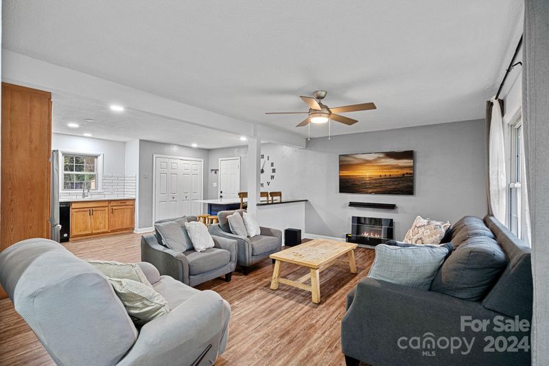 2114 Joe Rd, Statesville, NC 28625