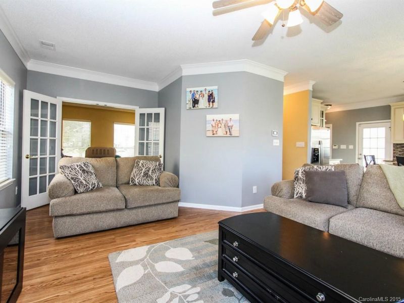 6501 Summertree Ln, Charlotte, NC 28270