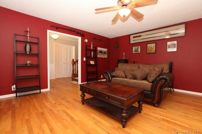 279 Crosscut Dr, Denver, NC 28037