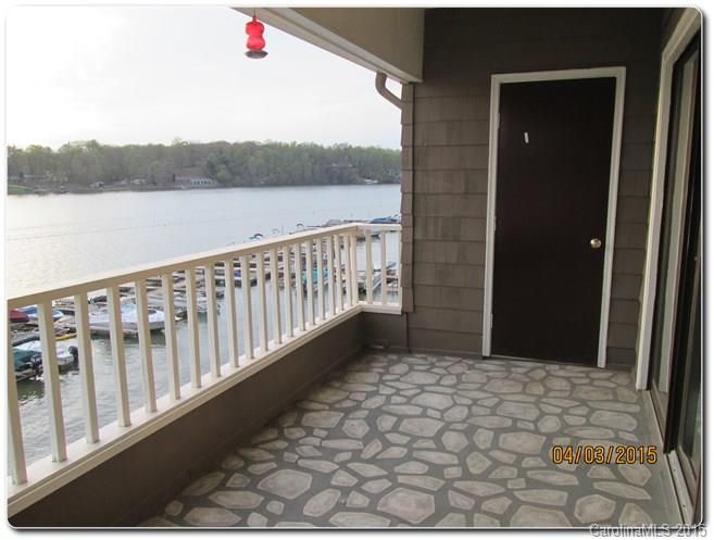 7332 Lake Front Dr #11, Charlotte, NC 28278