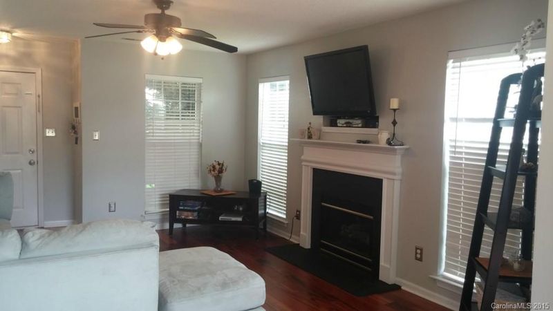 9704 Veronica Dr, Charlotte, NC 28215