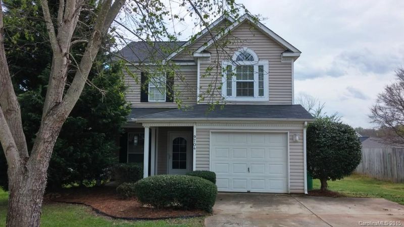 9704 Veronica Dr, Charlotte, NC 28215