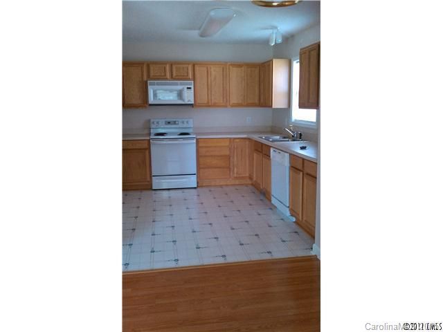 2150 Brantley Creek Dr, Kannapolis, NC 28083