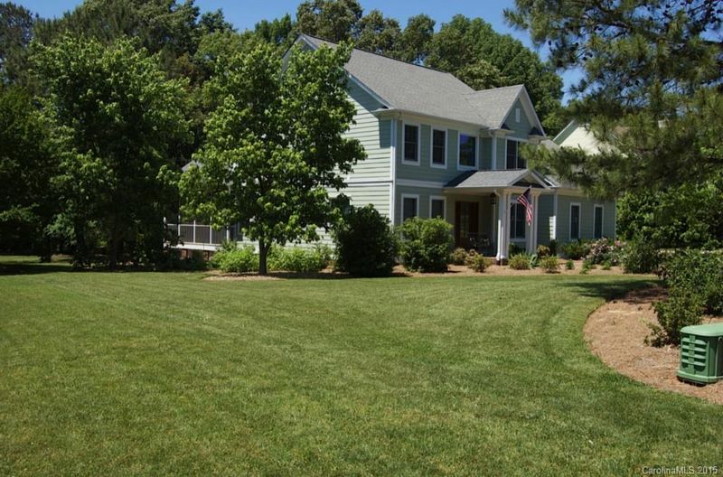 190 S Kimberly Rd, Davidson, NC 28036
