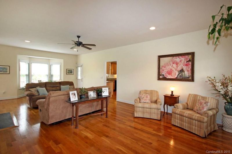 642 Luther Dr, Iron Station, NC 28080