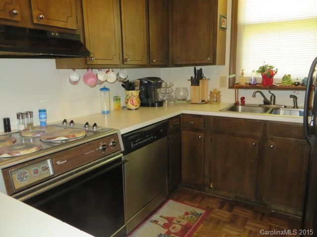 800 Ferrell Ave, Charlotte, NC 28216