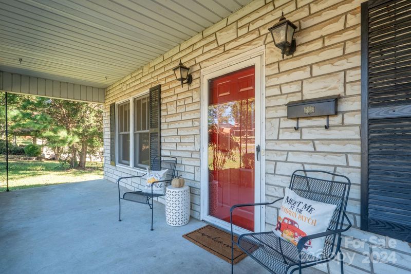 308 E Chestnut St, Stanley, NC 28164