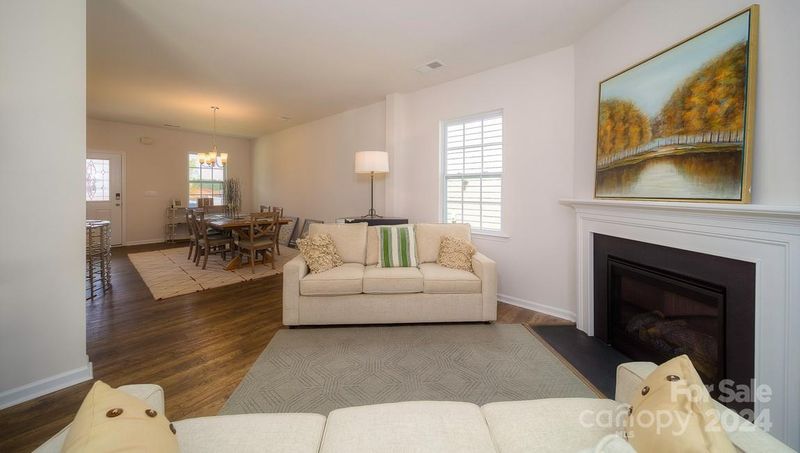 5009 Beargrass Dr, Dallas, NC 28034