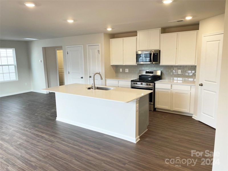 2398 Trollinger Dr, Catawba, NC 28609