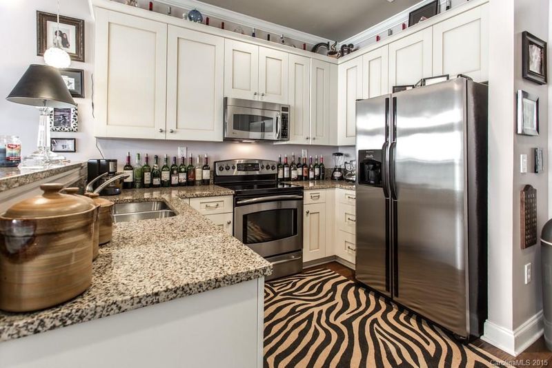 230 Tryon St #1002, Charlotte, NC 28202