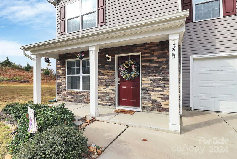 325 Kingsford Dr, Stanley, NC 28164