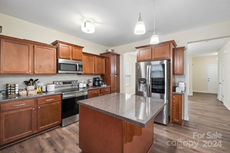 1104 Black Diamond Dr, Dallas, NC 28034