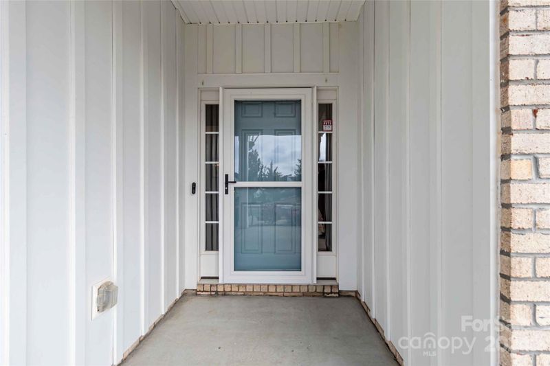 1004 Cabriolet Ct, Waxhaw, NC 28173