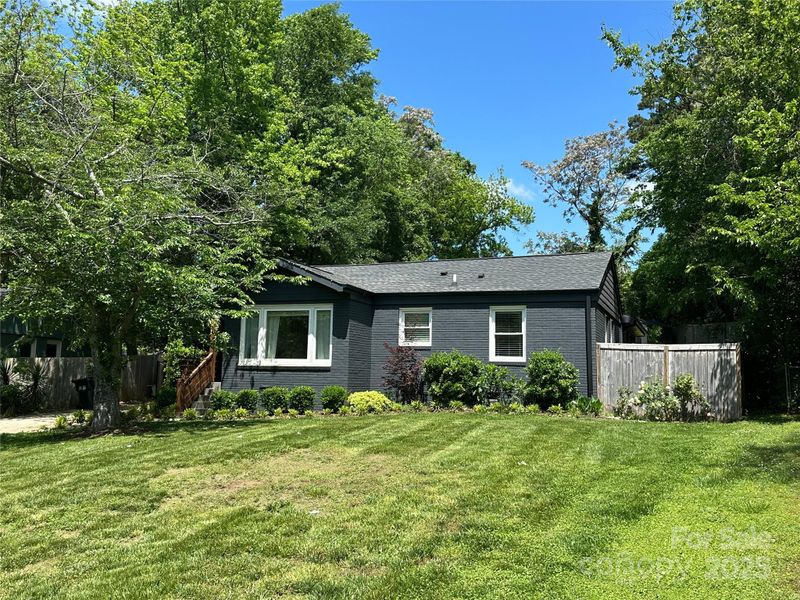 3452 Airlie St, Charlotte, NC 28205