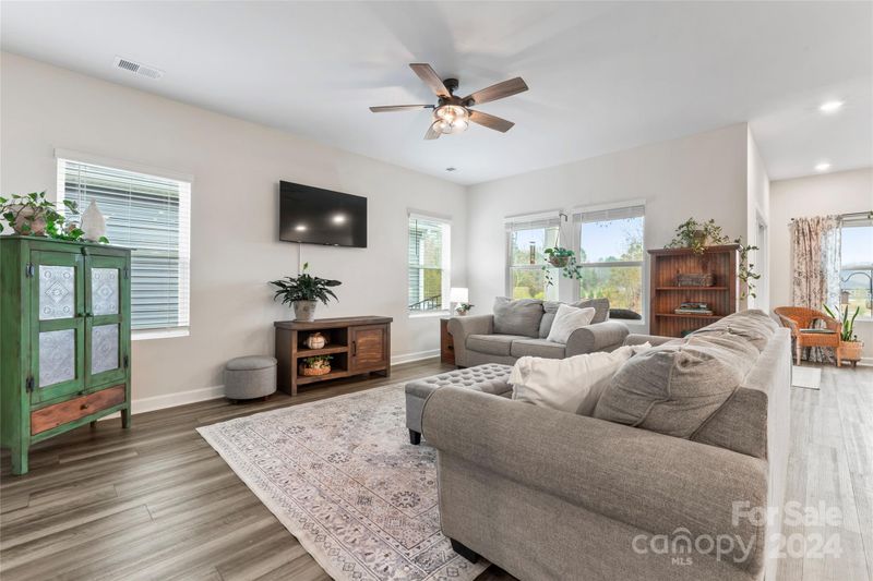7164 Yardley St, Gastonia, NC 28056