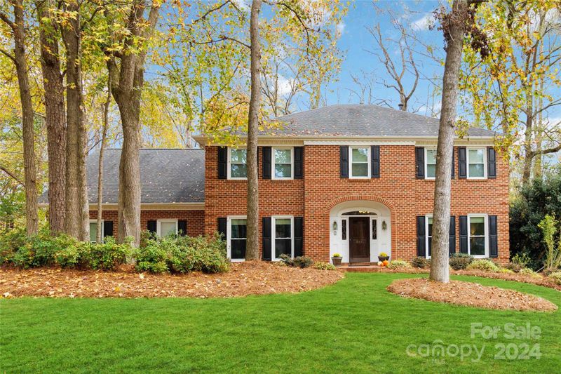 841 Stanhope Ln, Matthews, NC 28105