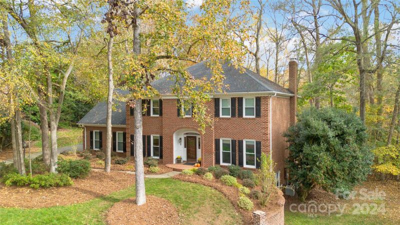 841 Stanhope Ln, Matthews, NC 28105