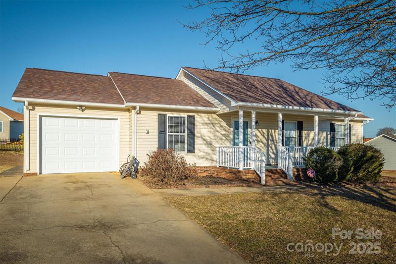 2306 6th Ave NW, Hickory, NC 28601