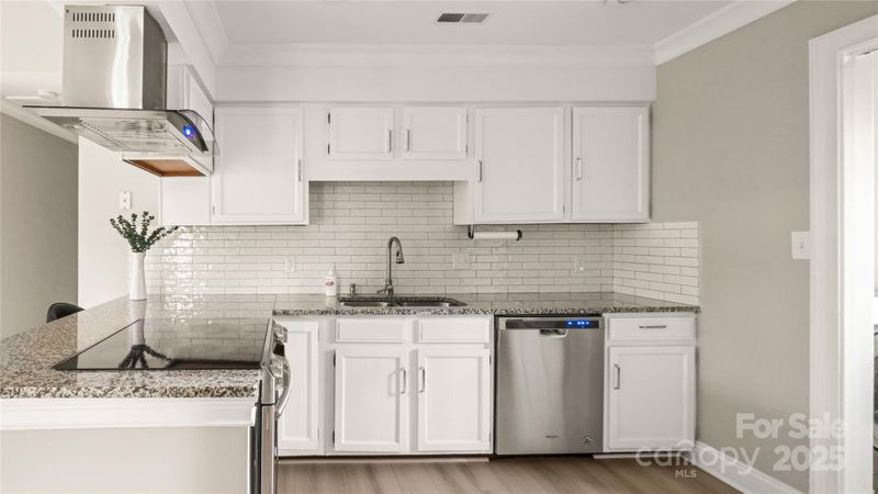 9001 Vicksburg Rd, Charlotte, NC 28227