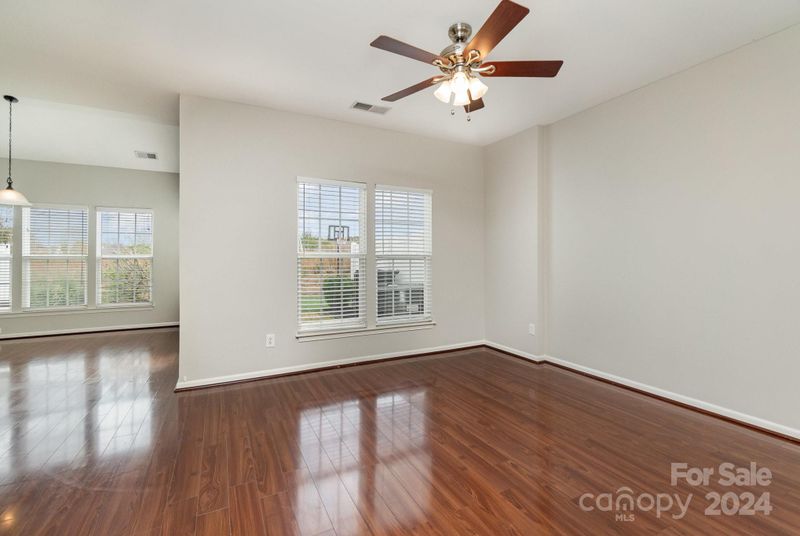 7976 Mariners Pointe Cir, Denver, NC 28037