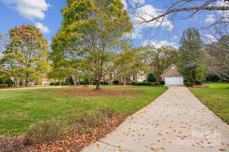 8010 Weddington Downs Dr, Matthews, NC 28104