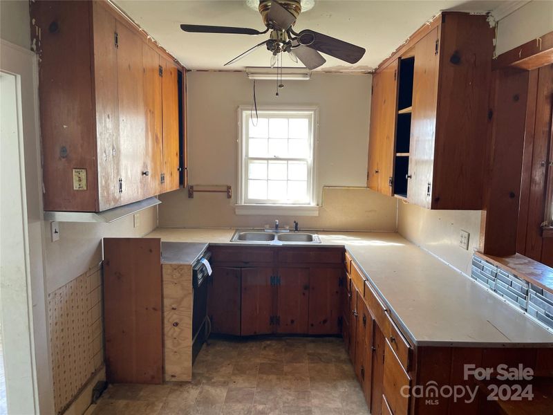 223 Chester Ave, Great Falls, SC 29055