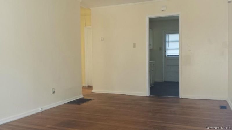 2706 Columbus Cir, Charlotte, NC 28208