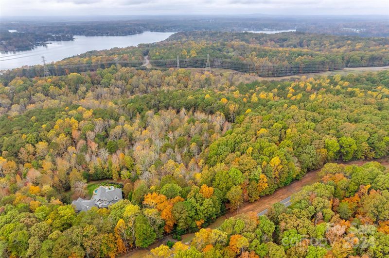 9125 Island Point Rd, Charlotte, NC 28278