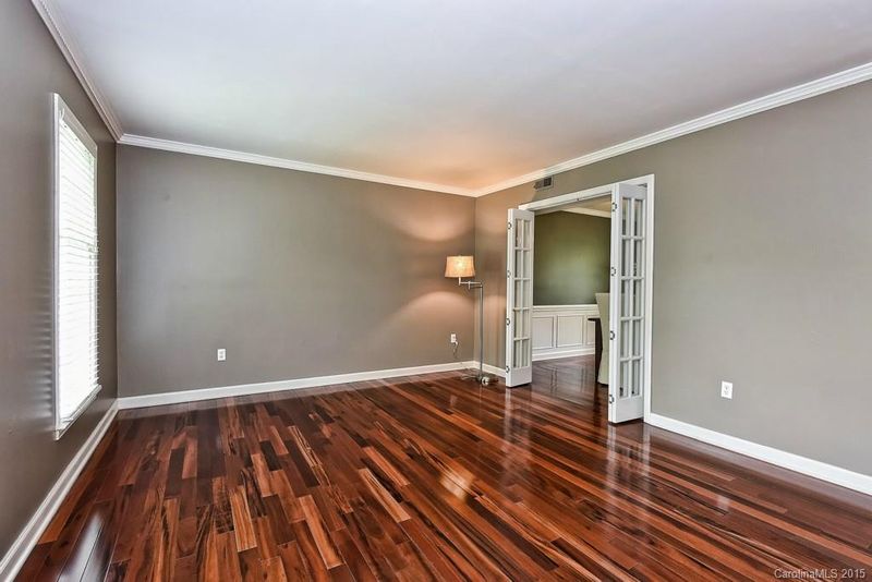 4019 Bridgewood Ln, Charlotte, NC 28226