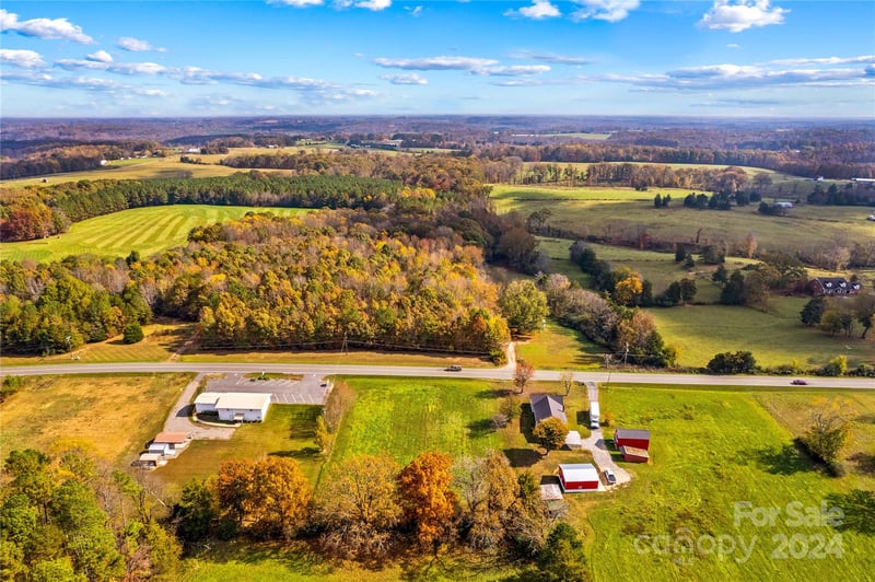 000 E Memorial Hw, Harmony, NC 28634