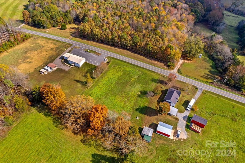 000 E Memorial Hw, Harmony, NC 28634