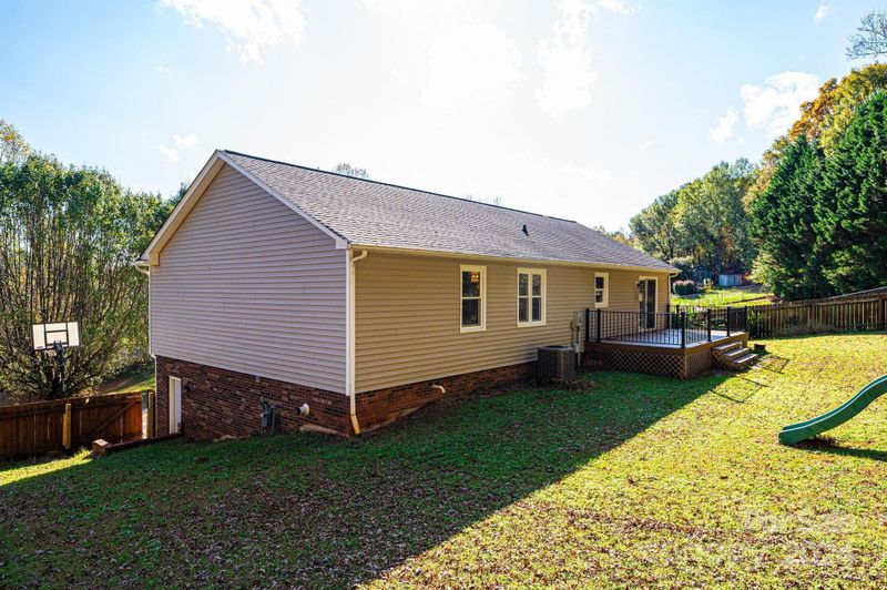 4189 Hemingway Dr, Hickory, NC 28601