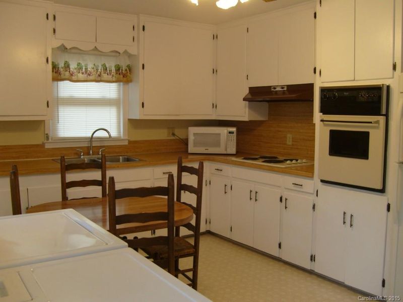 161 Albany Dr NW, Concord, NC 28027
