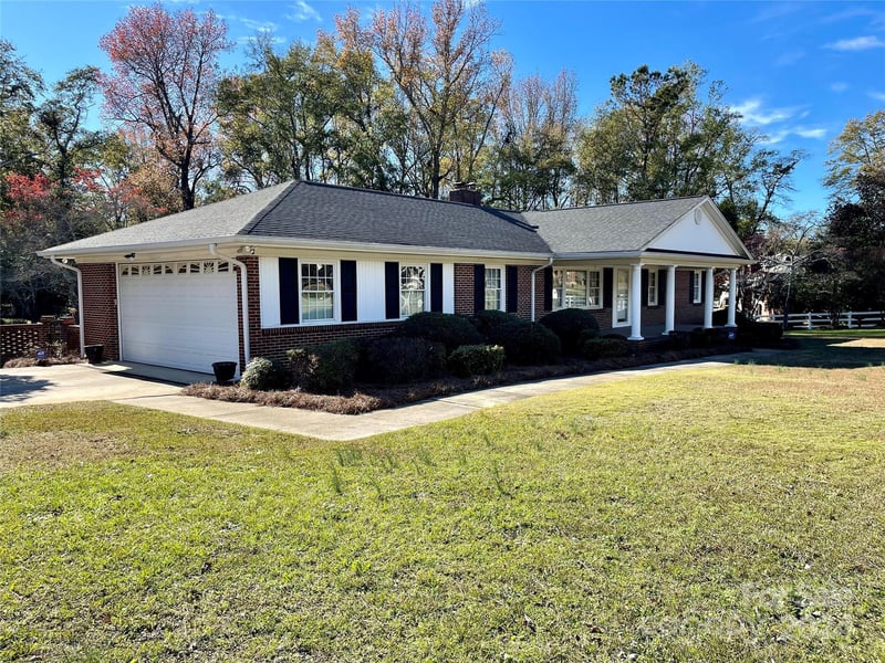 5486 Kershaw Camden Hw, Heath Springs, SC 29058