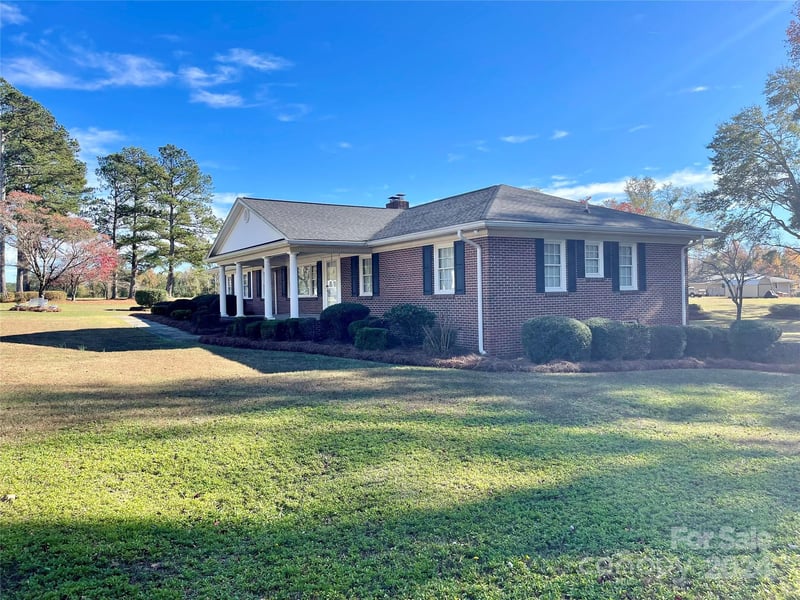 5486 Kershaw Camden Hw, Heath Springs, SC 29058