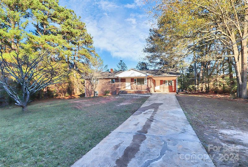 1762 Mayberry Rd, Dallas, NC 28034