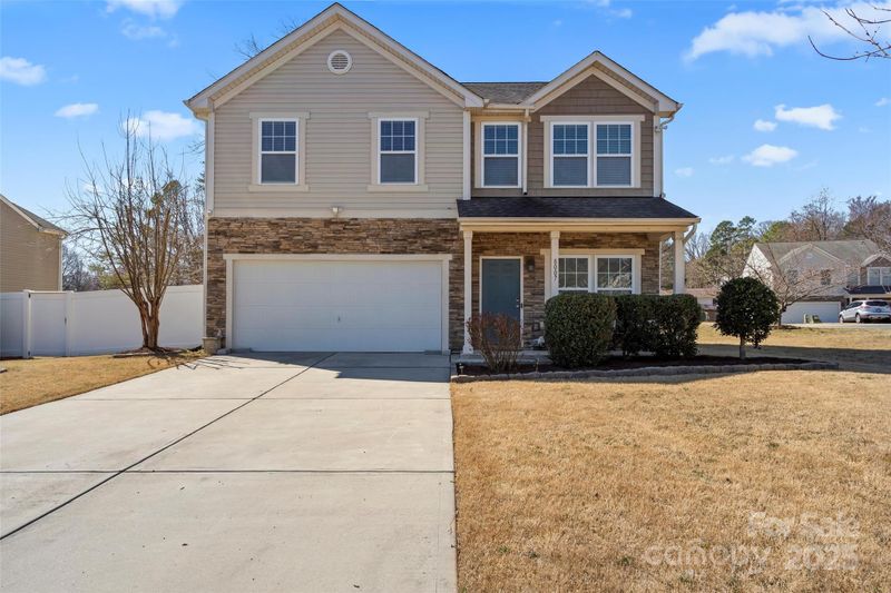 8007 April Ln, Matthews, NC 28104