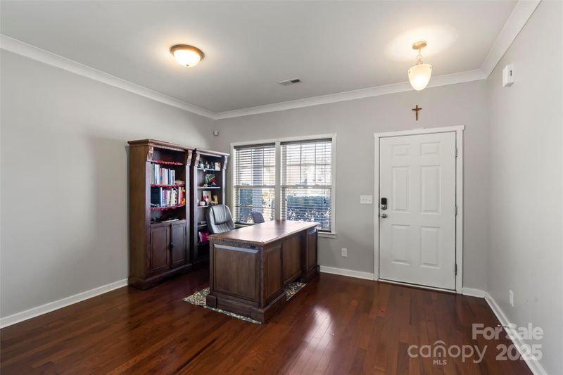 8007 April Ln, Matthews, NC 28104