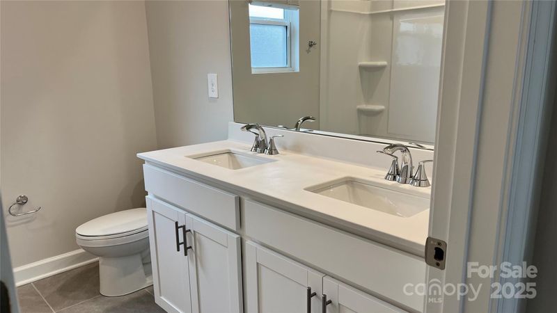 102 Obadiah Ct, Troutman, NC 28115