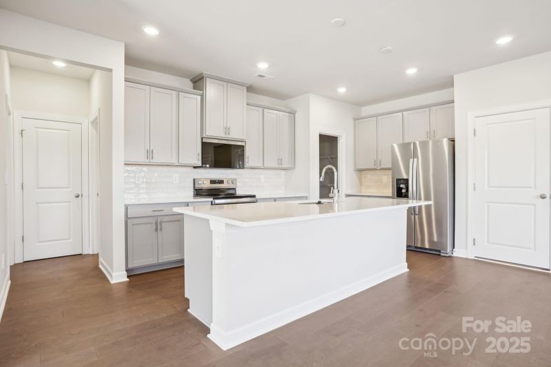102 Obadiah Ct, Troutman, NC 28115