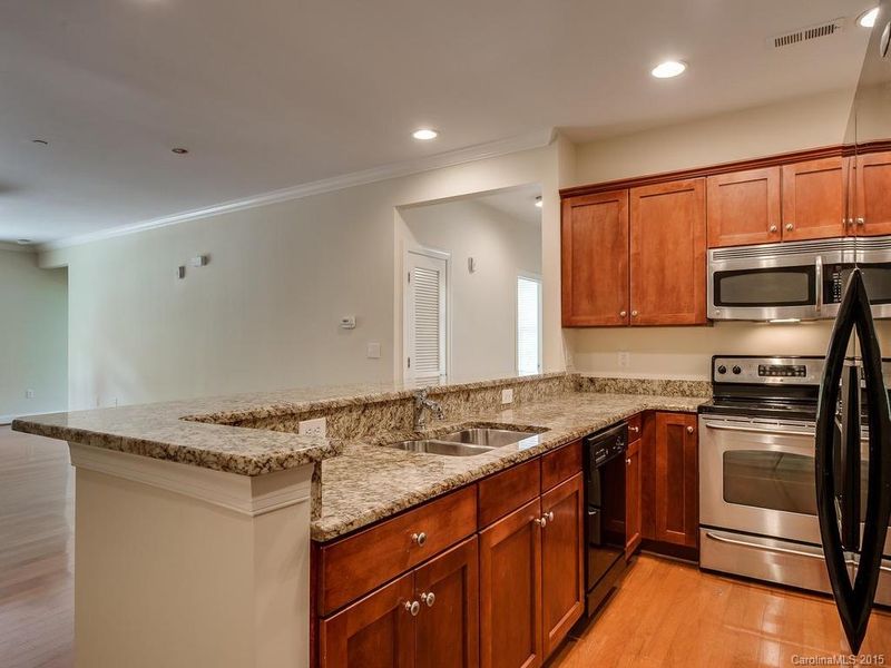 518 Clarice Ave #109, Charlotte, NC 28204