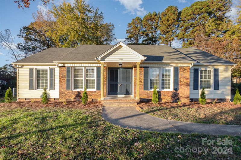 1744 Laurel Ln, Gastonia, NC 28054